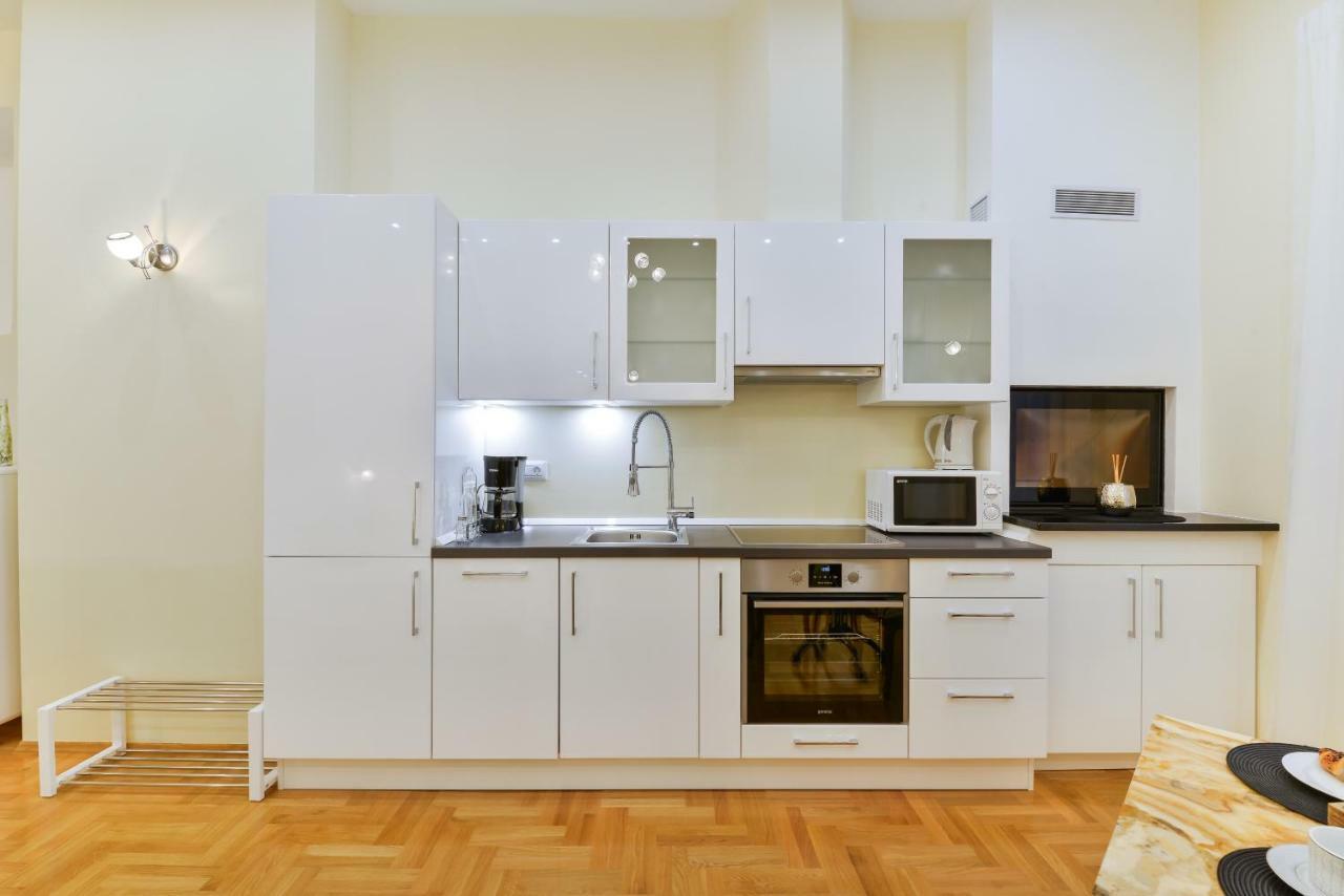Noble Elegance Studio Apartments Zára Kültér fotó