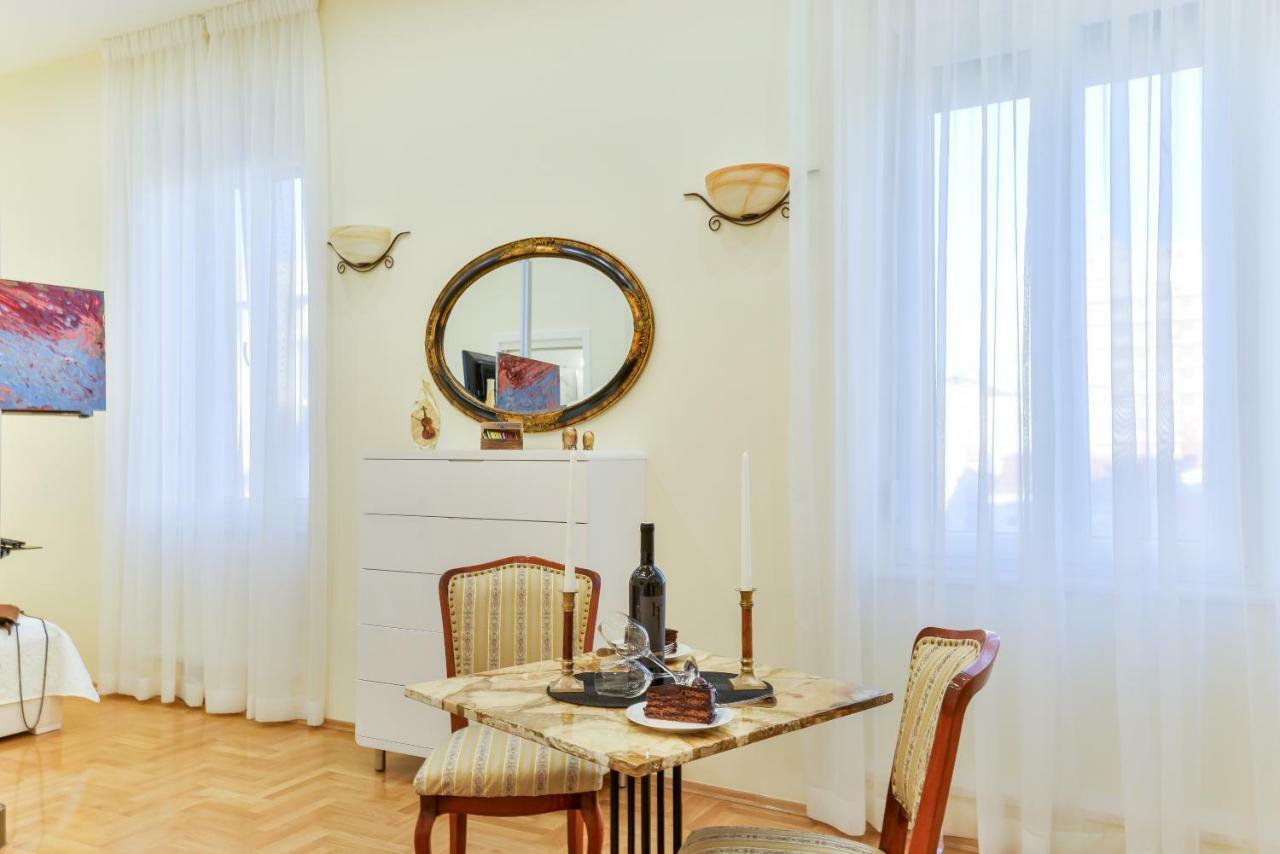 Noble Elegance Studio Apartments Zára Kültér fotó